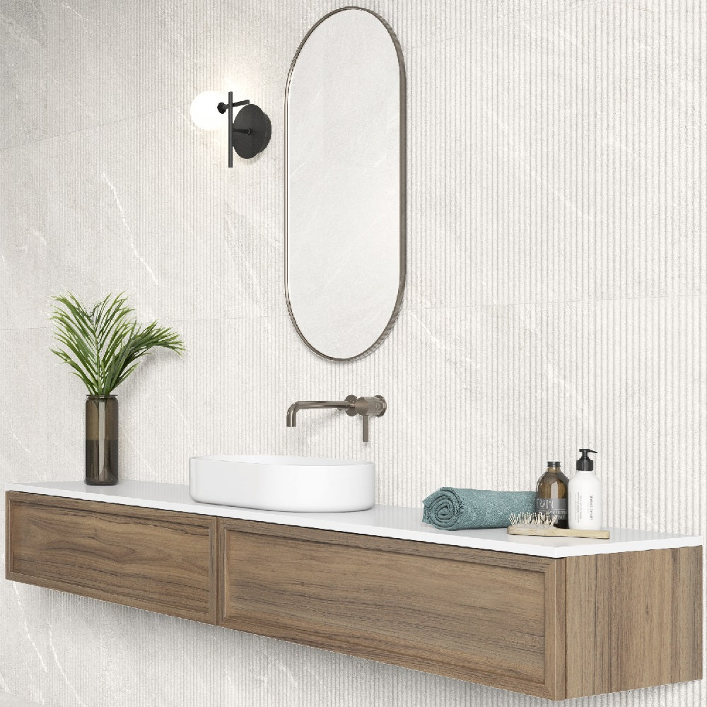 Madone Tile