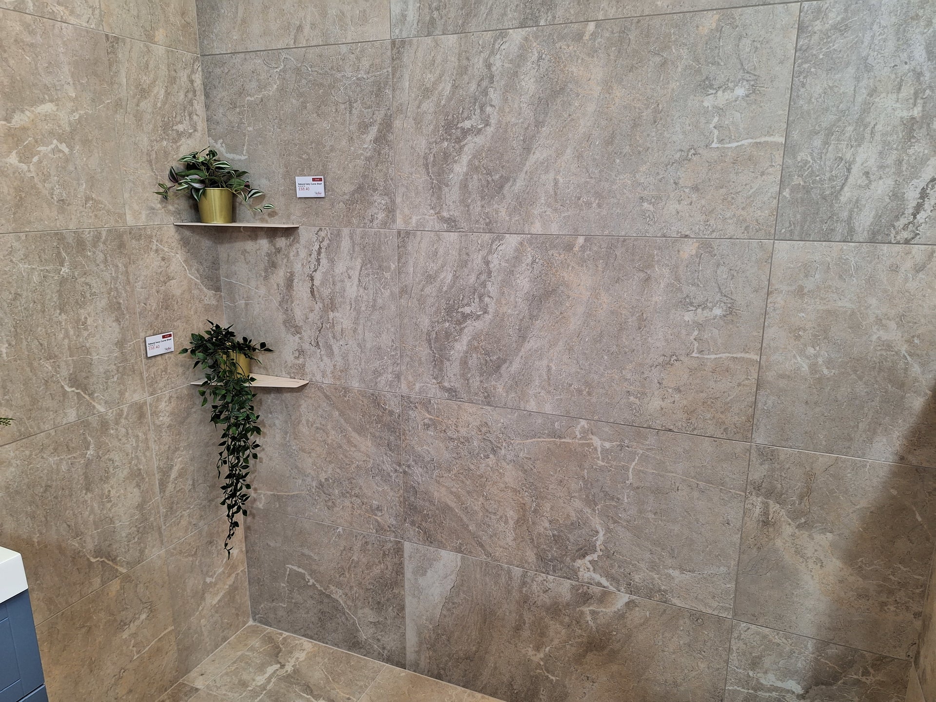 Drach Crema Tile